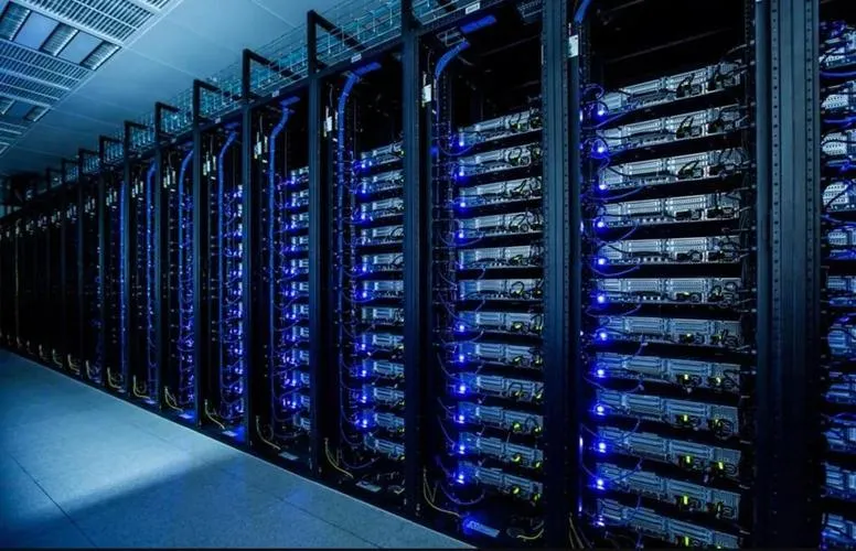 Data center temperature field monitoring